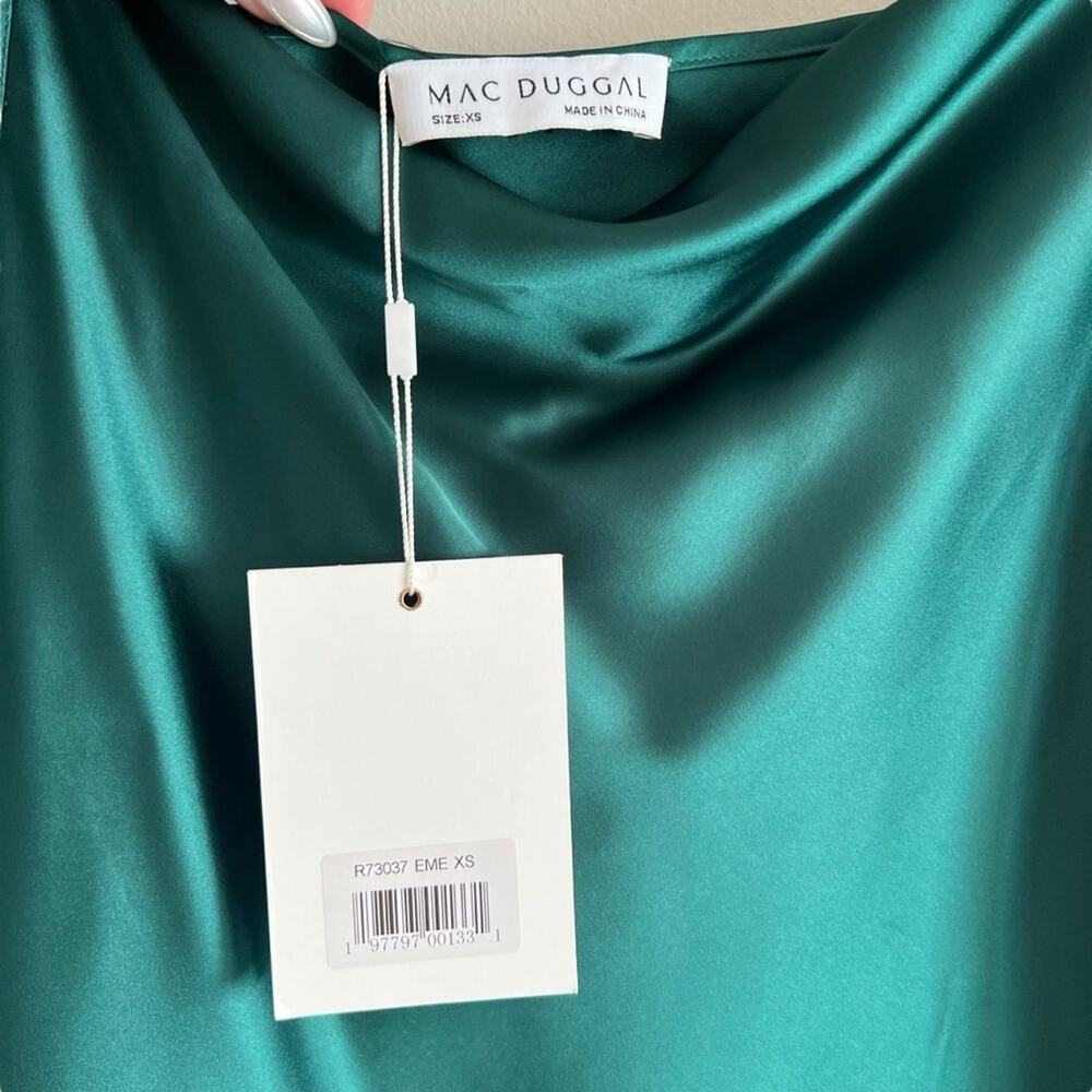Mac Duggal Women’s Cowl Neck Emerald Green Top Size XS NWT - Picture 3 of 4
